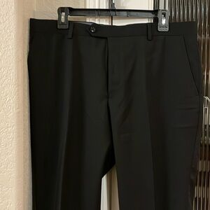Men’s black dress pants 36w x 32L
No rips tears or stains